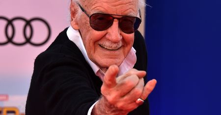 Przed śmiercią miał miliony na koncie. Stan Lee był wykorzystywany?