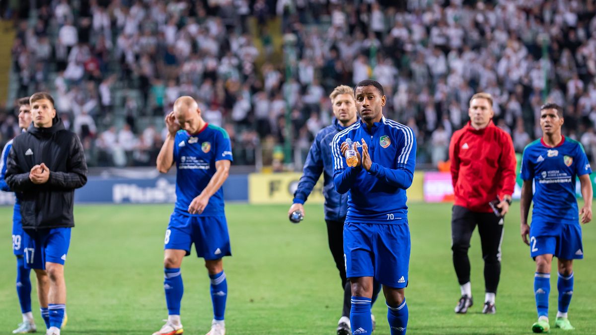 WARSAW, POLAND - 2022/09/16: Luciano Narsingh (C) of Miedz seen during the Polish PKO Ekstraklasa League match between Legia Warszawa and Miedz Legnica at Marshal Jozef Pilsudski Legia Warsaw Municipal Stadium.
Final score; Legia Warszawa 3:2 Miedz Legnica. (Photo by Mikolaj Barbanell/SOPA Images/LightRocket via Getty Images)