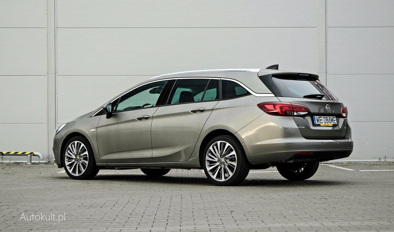 Opel Astra Sports Tourer 1.6 CDTI: kombi z dieslem to również ścisła czołówka segmentu C