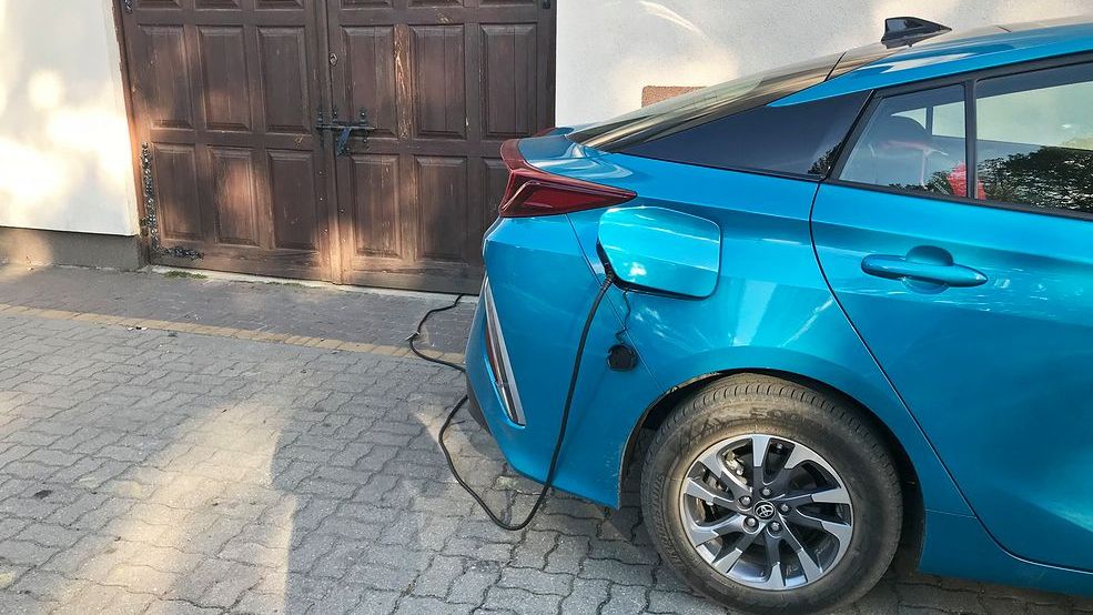 Ładowanie Toyoty Prius Plug-in