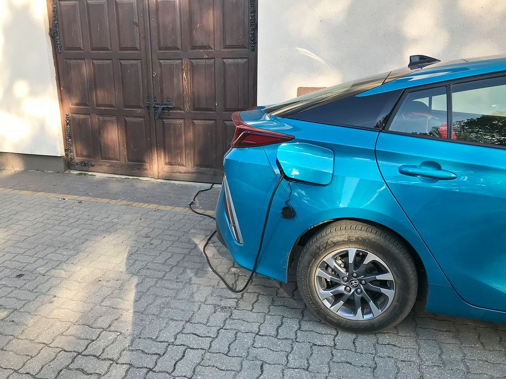 Ładowanie Toyoty Prius Plug-in