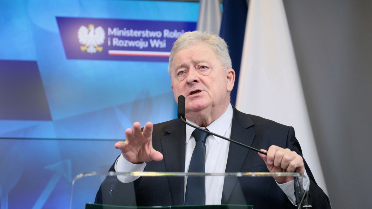 100 dni rz?du w MRiRW
Fot. Pawel Wodzynski/East News,  Warszawa, 27.03.2024.  100 dni rzadu - najwazniejsze dzialania MRiRW - konferencja prasowa ministra Czeslawa Siekierskiego (n/z).
Pawel Wodzynski