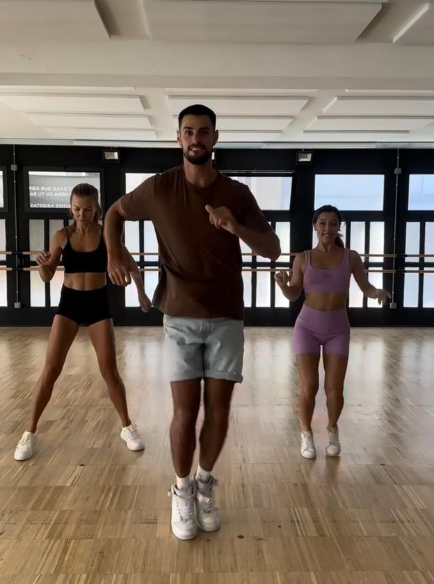 Internautka wytyka Annie Lewandowskiej, że nie potrafi tańczyć: "Pani w różu LEPIEJ". Celebrytka odpowiedziała (WIDEO)