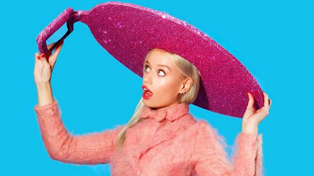 Co tam szczotka! Idealne selfie zrobicie tym różowym kapeluszem 1