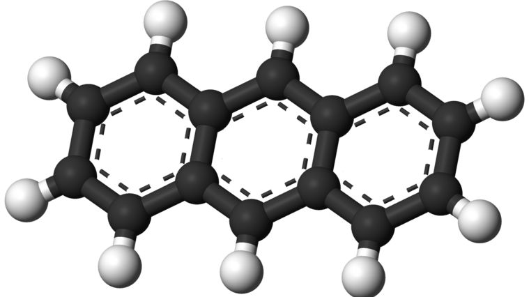 Odkryto międzygwiezdny antracen. 1