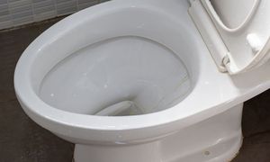 Wsyp do toalety, zanim przyjdą goście. Szybko będzie pachnieć