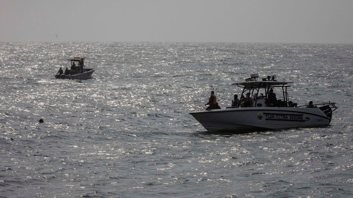 La Guaria. Członkowie wenezuelskiej straży przybrzeżnej poszukują członków domniemanego desantu na ich teren