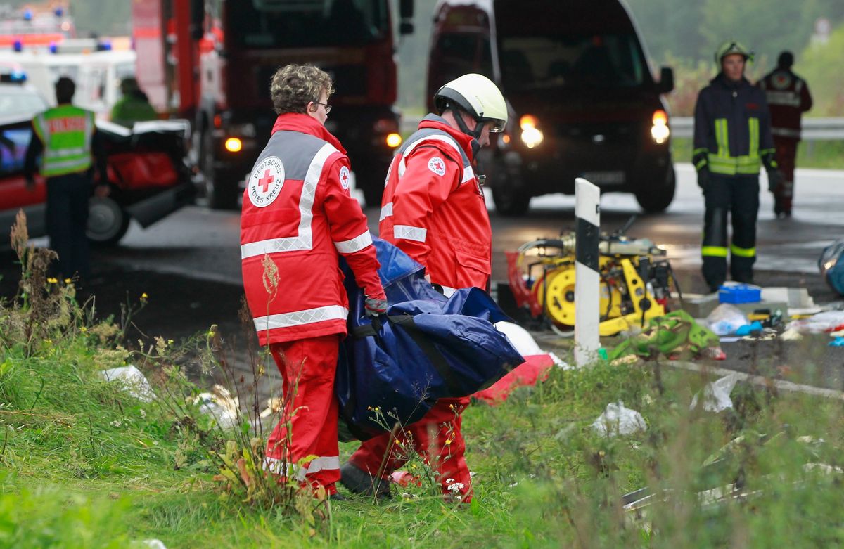 Niemcy. Wypadek autokaru. Jest wielu rannych - zdjęcie ilustracyjne 