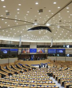 Koronawirus. Parlament Europejski przyjął rezolucję ws. gospodarki UE, uderza też w Polskę