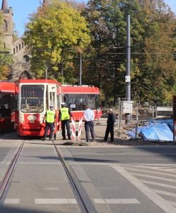 Nastolatkowie weszli pod tramwaj. Wstrząsające nagranie