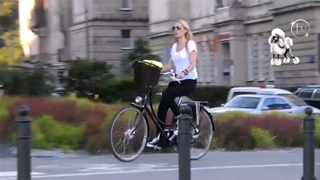 Agnieszka Szulim na rowerze