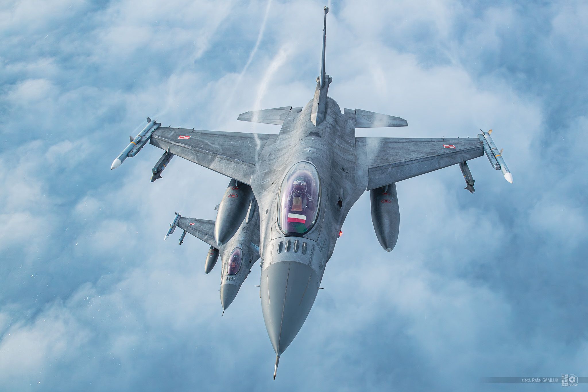 Polskie F-16 z PKW Orlik