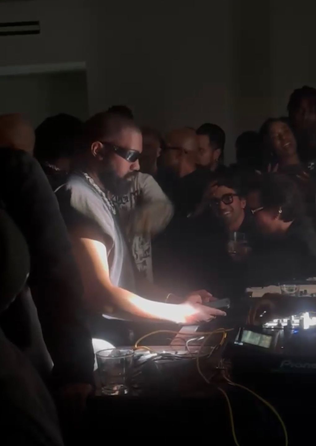 Huczna impreza u Kanyego Westa