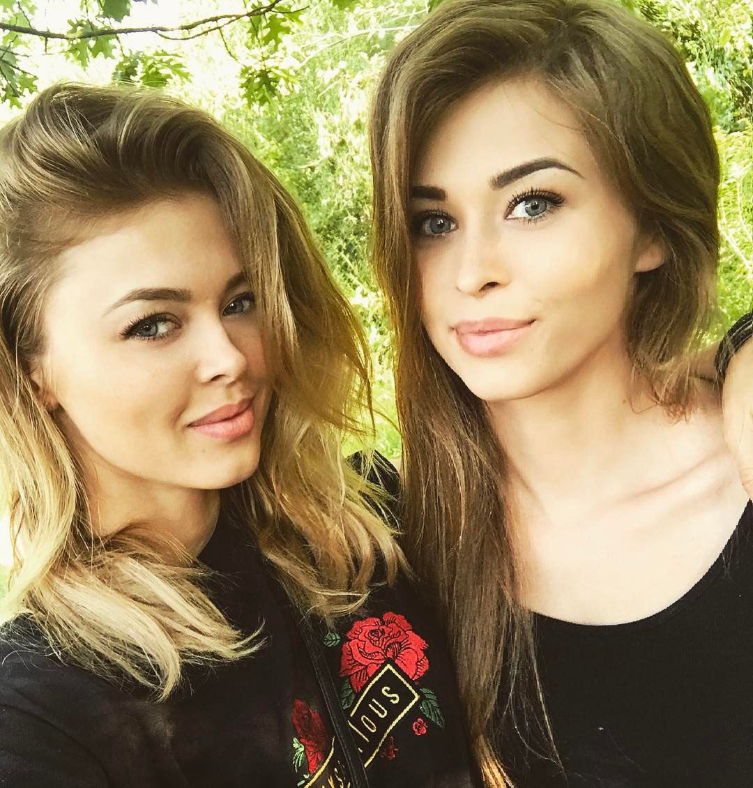 Joanna Opozda z siostrą Aleksandrą