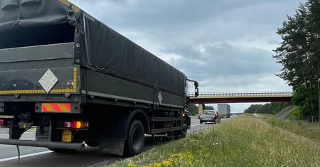 Kompletnie pijana uderzyła w wojskowa ciężarówkę. Miała ponad 3 promile