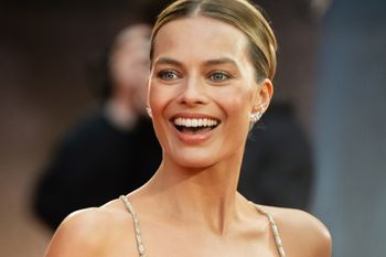 Tak ubrała się na afterparty. Nowa odsłona małej czarnej