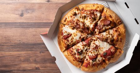 Uber Eats wkracza do Ostrowca Świętokrzyskiego. Na start promocja dla nowych użytkowników. Mamy kody!