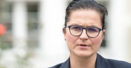 Burza wokół słów Dulkiewicz. "Plucie na groby", "Ręce opadają"