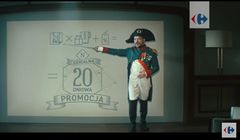 Napoleon pokazuje wzór na idealną promocję w reklamie Carrefour Polska