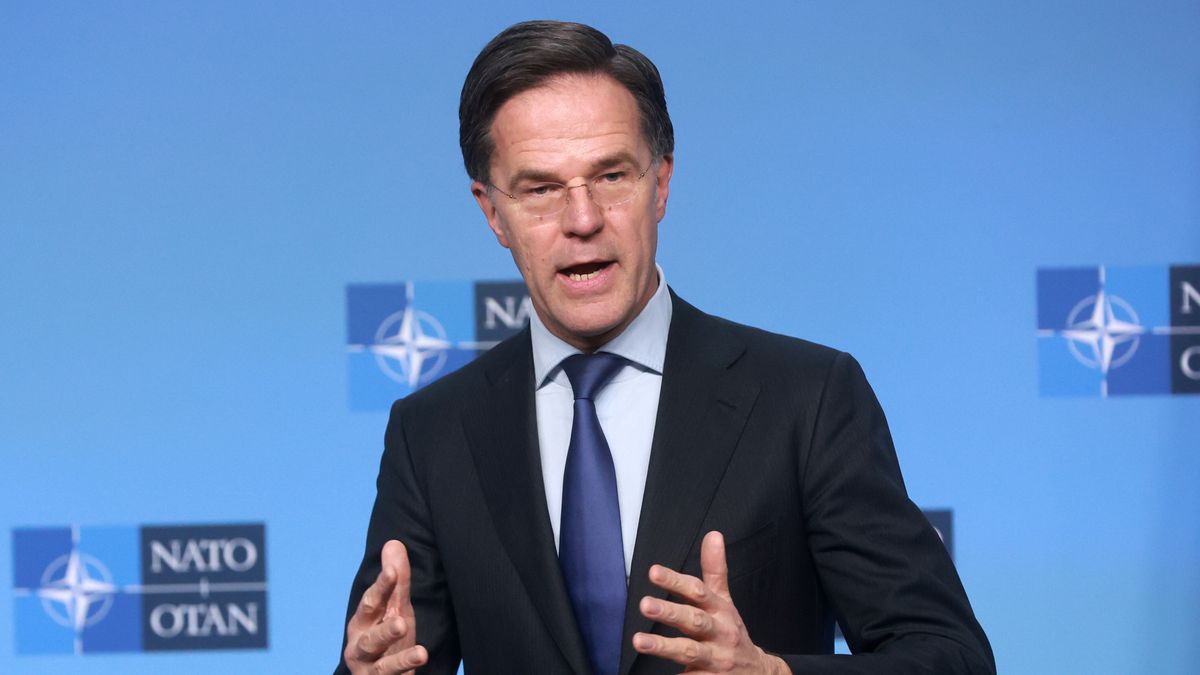 Secretary-General of NATO Mark Rutte gives remarks during a North Atlantic Treaty Organization 'NATO' defense ministers' meeting at the alliance's headquarters in Brussels, Belgium, 13 February 2025. EPA/OLIVIER HOSLET Dostawca: PAP/EPA.