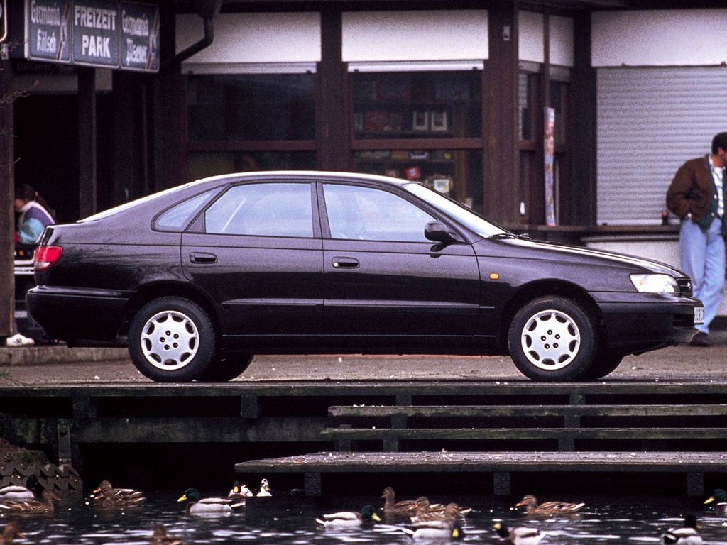 Toyota Carina 3