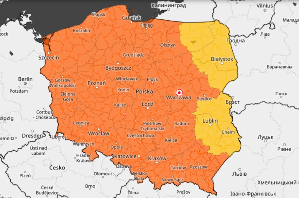 IMGW: w środę możliwe gwałtowne burze z gradem, ulewnym deszczem i bardzo silnym wiatrem.