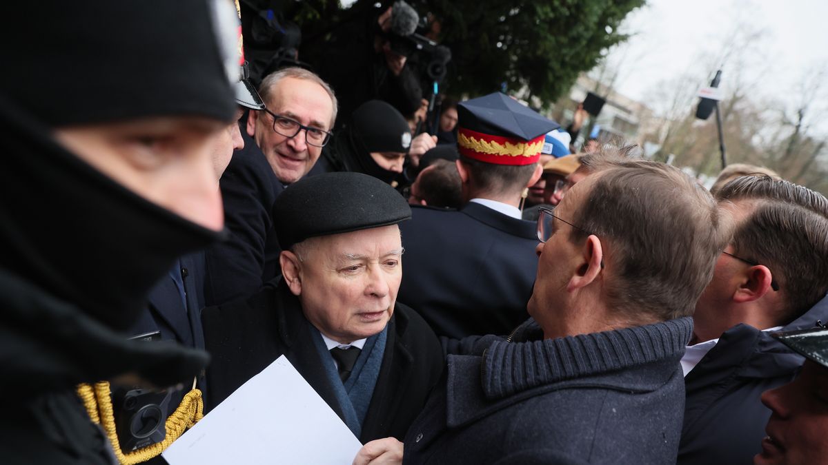 Jarosław Kaczyński w czasie próby siłowego wprowadzenia Mariusza Kamińskiego i Macieja Wąsika do Sejmu
