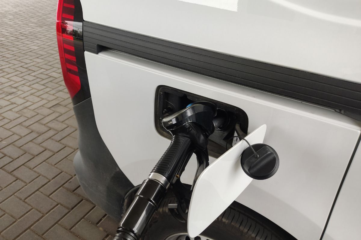 Refueling a car can be faster and simpler.