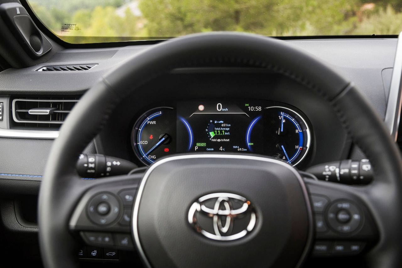 Toyota RAV4 (2019) (fot. Mateusz Żuchowski)