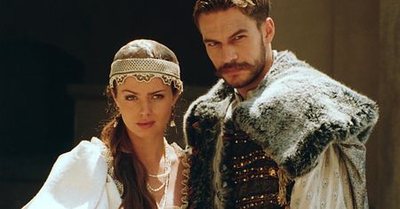 Izabella Scorupco i Michał Żebrowski mieli romans na planie "Ogniem i mieczem"? Ich relacja była owiana tajemnicą