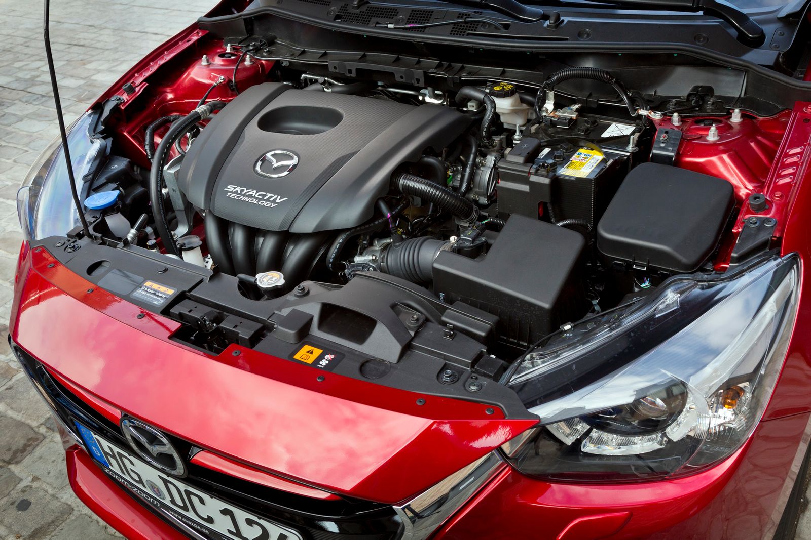 Europejska Mazda 2 – obszerna galeria zdjęć 51