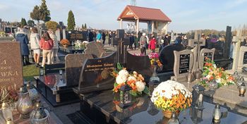 Wszystkich Świętych w Kolnie, Lachowie i Grabowie