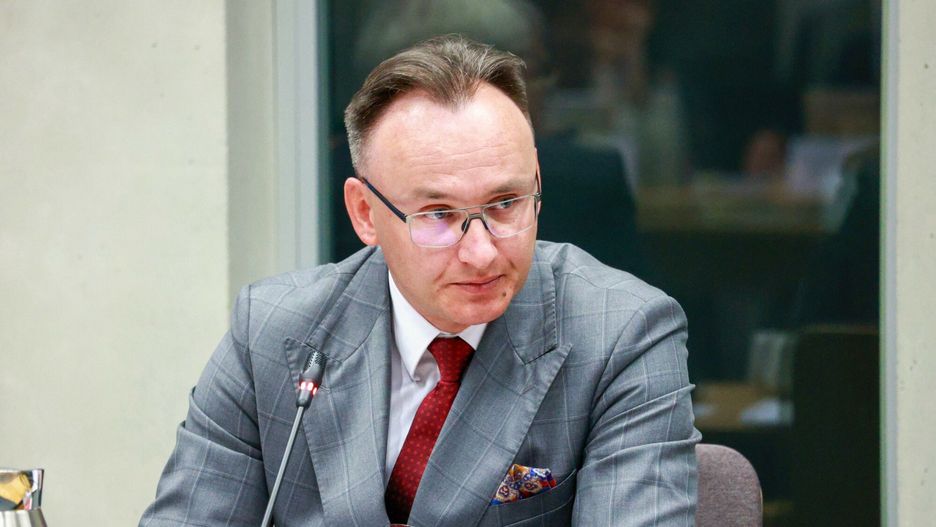 Sejmowa komisja ?ledcza w sprawie Pegasusa
Fot. Michal Zebrowski/East News, Warszawa, 13.05.2024.  Sejm. Sejmowa komisja sledcza w sprawie Pegasusa. Przesluchanie Mikolaja Pawlaka (n/z), by?ego dyrektora Departamentu Spraw Rodzinnych i Nieletnich w Ministerstwie Sprawiedliwosci.
Michal Zebrowski