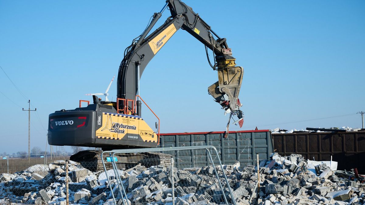 Rozbiórki budynków w Baranowie, pod budowę CPK, styczeń 2024 r.