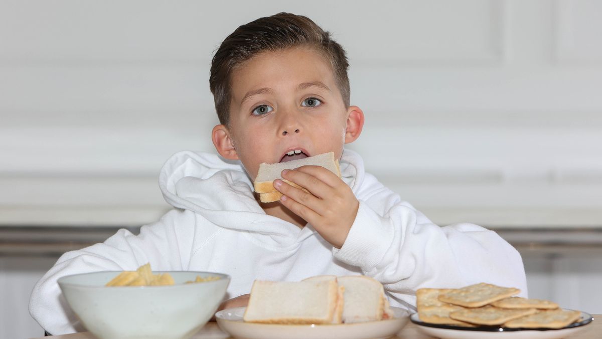Noah jadł tylko beżowe jedzenie. Pomogła hipnoza