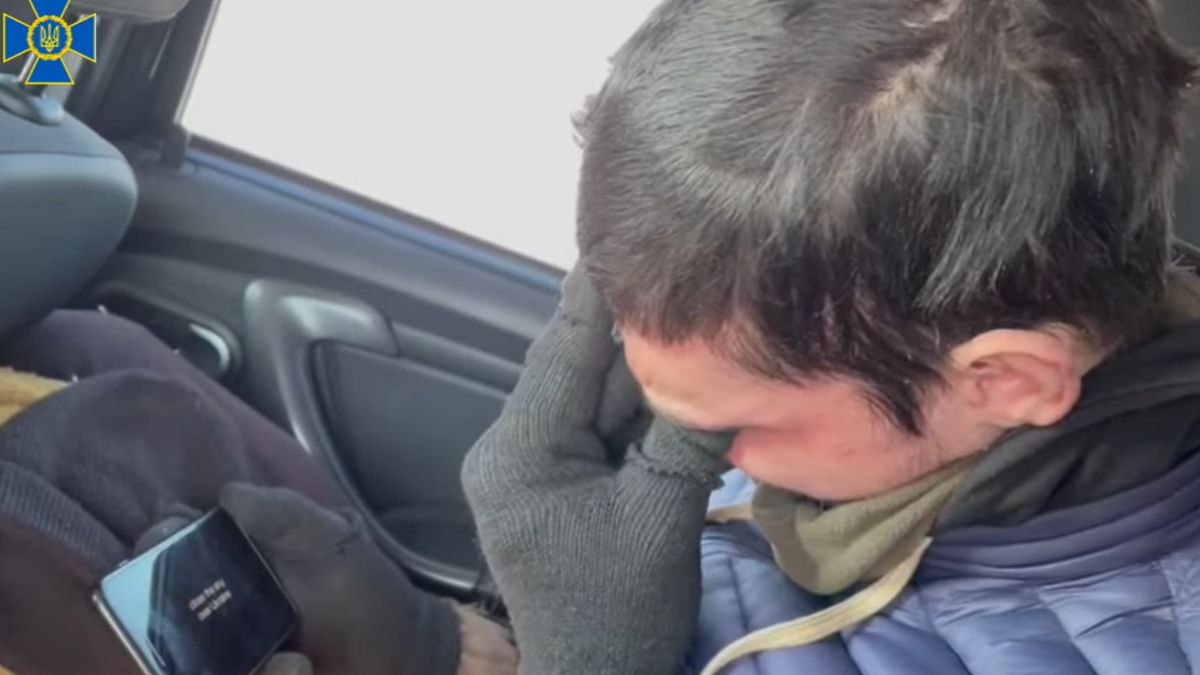 Rosyjscy żołnierze gotowi do buntu. Grożą im więzieniem. Zdjęcie poglądowe, przedstawia rosyjskiego jeńca wojennego