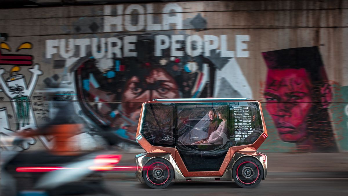 Wydaje się, że przyszłość motoryzacji to przeszklone pudełka bez kierownicy. (fot. materiały prasowe)