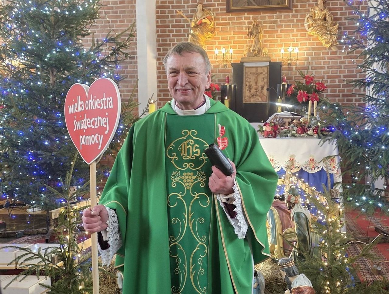 Proboszcz z Elbląga przekazał tacę na WOŚP. Tak zareagowali ludzie