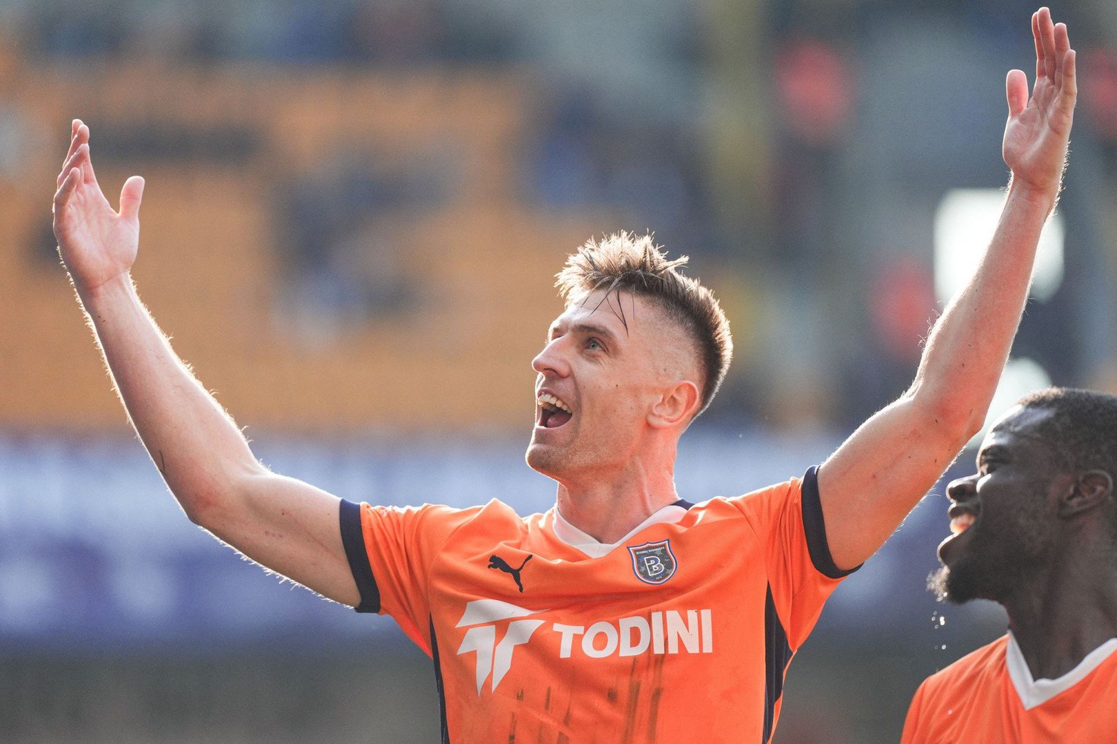 Krzysztof Piątek bohaterem zdumiewającego transferu do Kataru. W Al Duhail zagra ze znanym piłkarzem