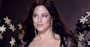 Ashley Graham zachwyciła na wybiegu. Wkroczyła w koronkowym body