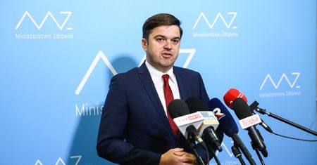 Koronawirus. Rzecznik MZ o przyczynach hospitalizacji pacjentów