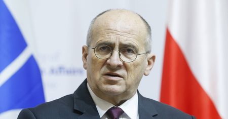 MSZ zaniepokojone sytuacją na Ukrainie. Rau leci do Moskwy