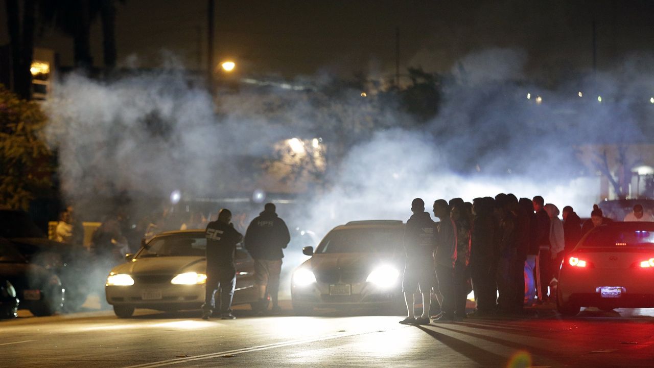 Nielegalne wyścigi w USA (fot. Lawrence K. Ho / Los Angeles Times via Getty Images)