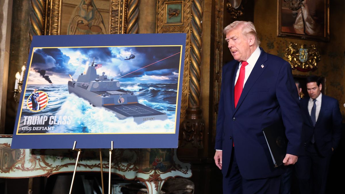 Donald Trump przy grafice prezentującej nowy rodzaj pancerników, 22 grudnia 2025 roku