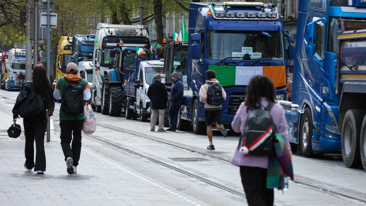 Pojazdy blokują O'Connell Street w Cork