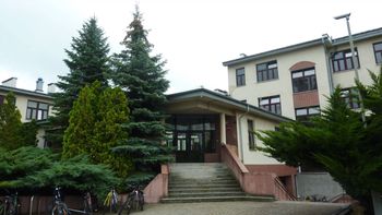 Warszawa: Jest decyzja w sprawie stołówki. Umowa rozwiązana po skargach rodziców