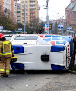 Karetka jechała pod prąd, kierowca Bolta był pijany. Kto winny wypadku?