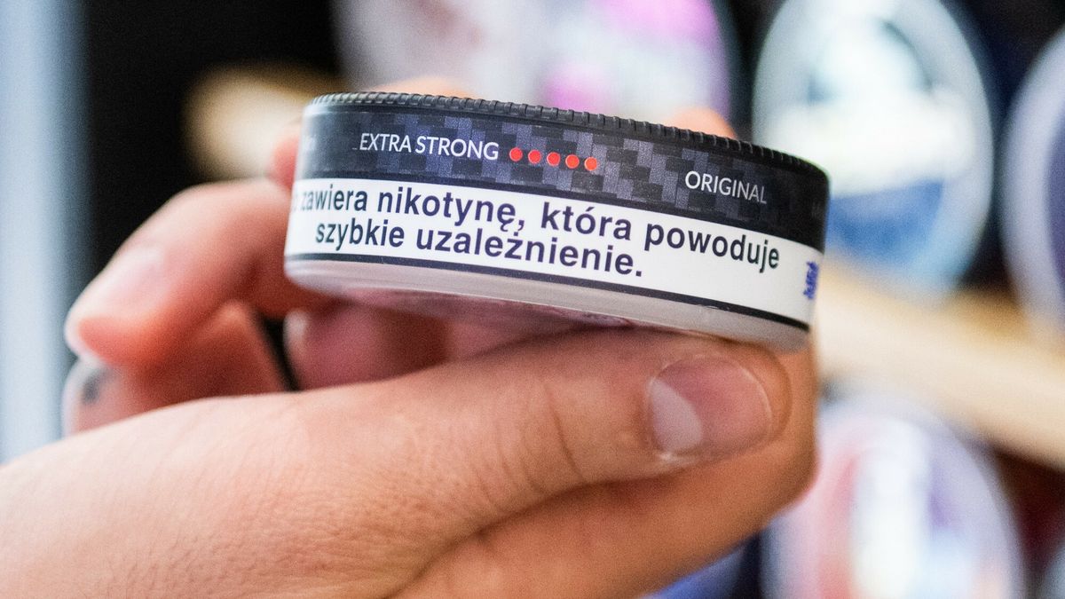 Woreczki nikotynowe (tzw. snusy) - nowy na rynku polskim rodzaj uzywki nikotynowej, ktory zdobywa co raz wieksza popularnosc, szczegolnie wsrod mlodziezy.