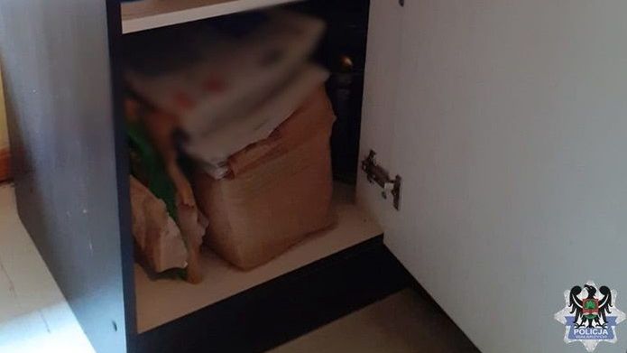 Wałbrzych. Ukrywał się przed policją w szafce. Teraz spędzi 10 lat w więzieniu