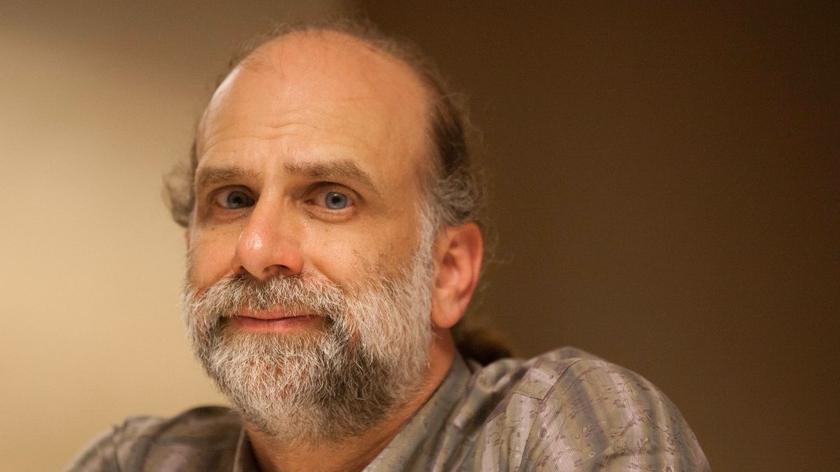 Bruce Schneier (autor zdjęcia Terry Robinson, licencja CC BY-SA 2.0)